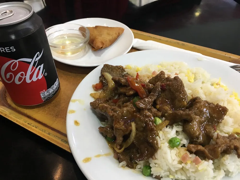 고기 튀김을 얹진 밥